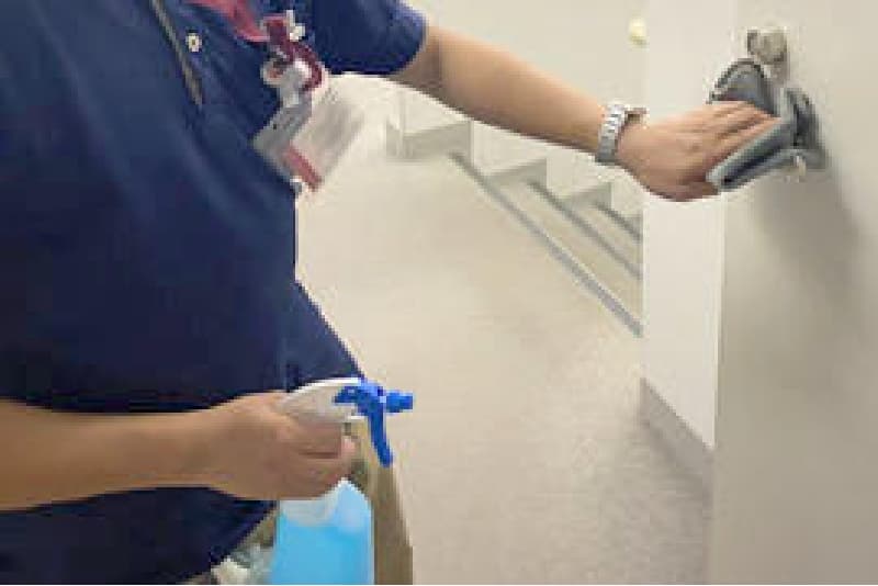 清掃・消毒作業